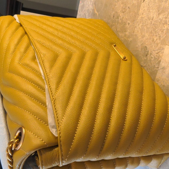 Rebecca Minkoff The Edie Flap Shoulder Bag - Picture 3 of 4